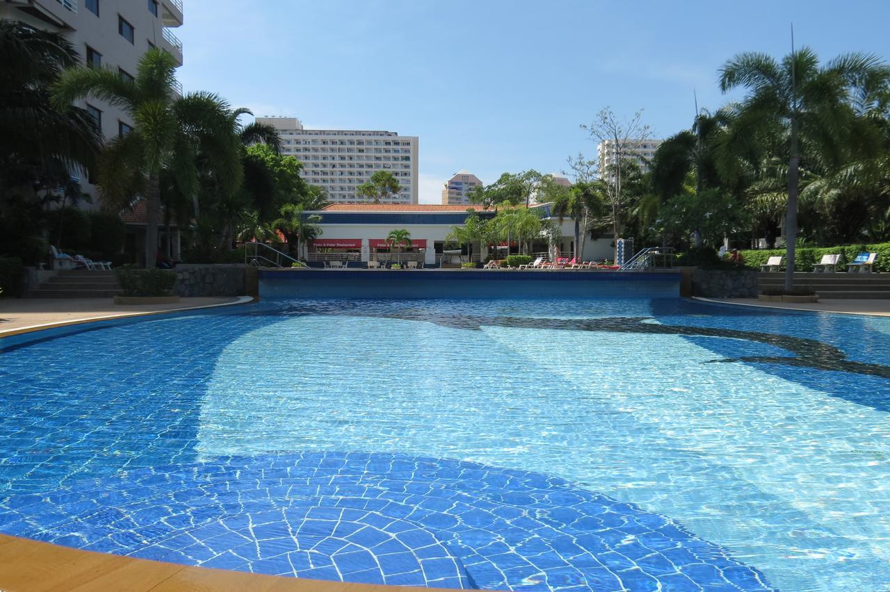 View Talay 2 Suite Apartments Pantai Jomtien Luaran gambar