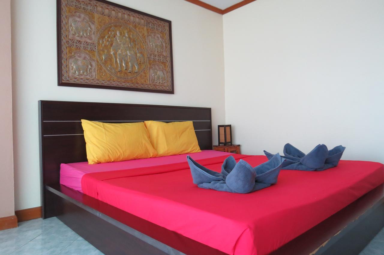 View Talay 2 Suite Apartments Pantai Jomtien Luaran gambar