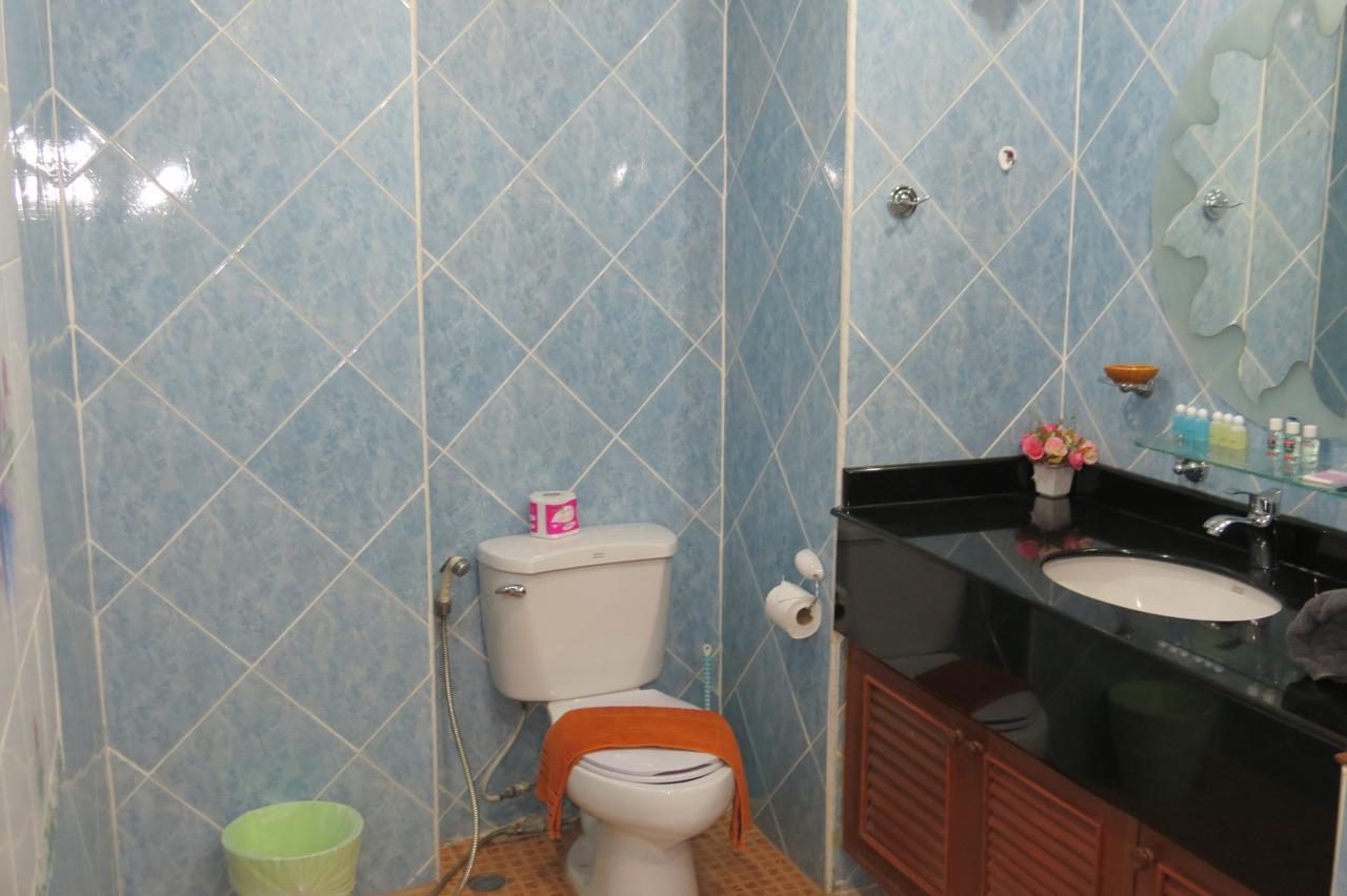 View Talay 2 Suite Apartments Pantai Jomtien Luaran gambar